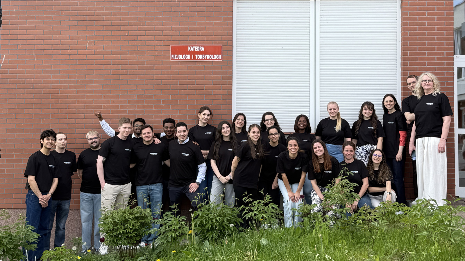 BIP „The first step – the secrets of nutrition at an early stage of life”: Studenci w laboratorium UKW